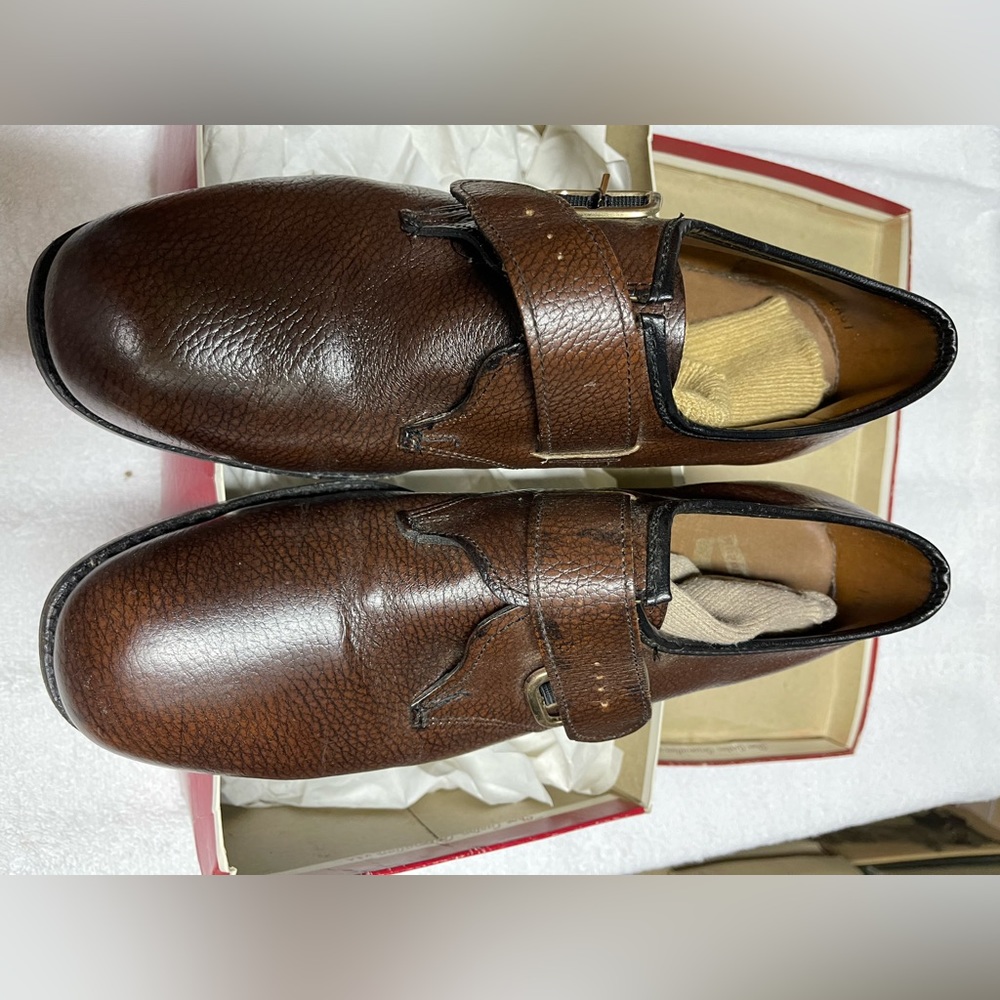 Men shoes in 10.5